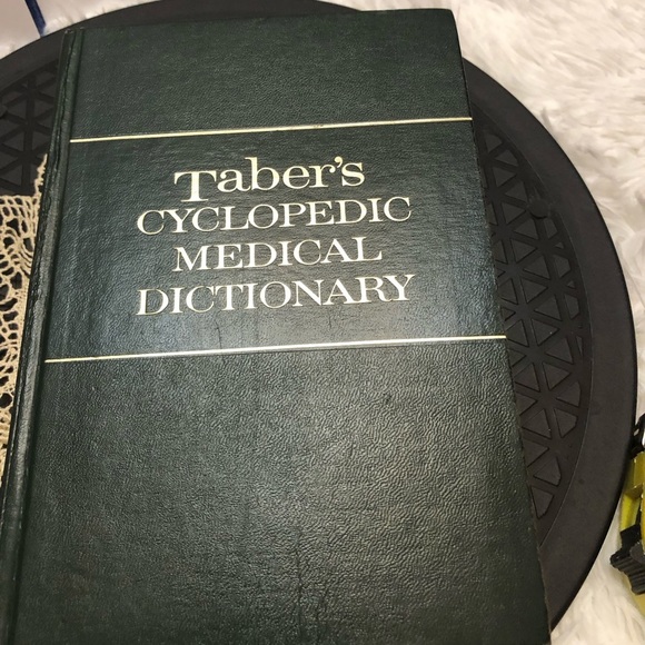 Taber’s Cyclopedic Medical Dictionary 13th Edition 1977 - Picture 2 of 12